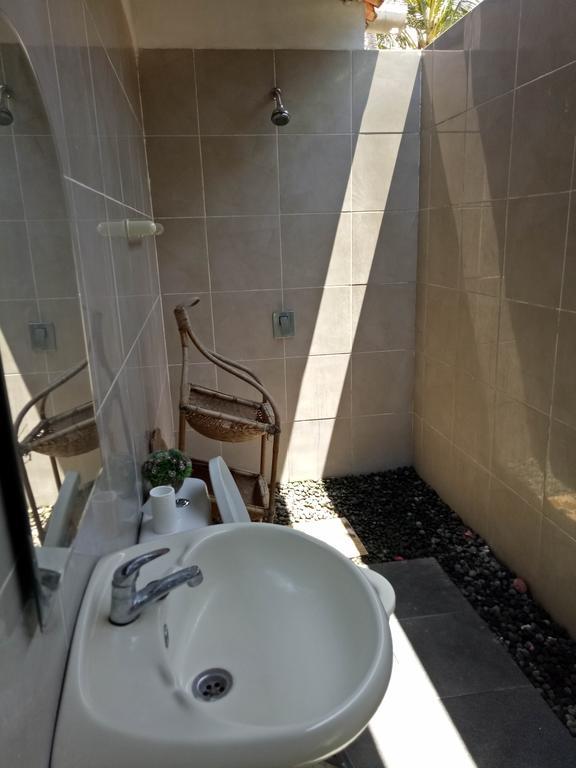 Swara Homestay 2 Nusa Lembongan  Bagian luar foto